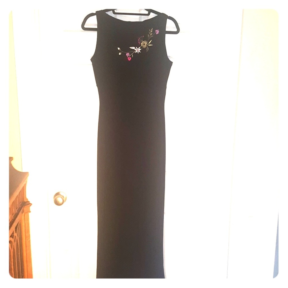 Sexy, black dress with floral accent